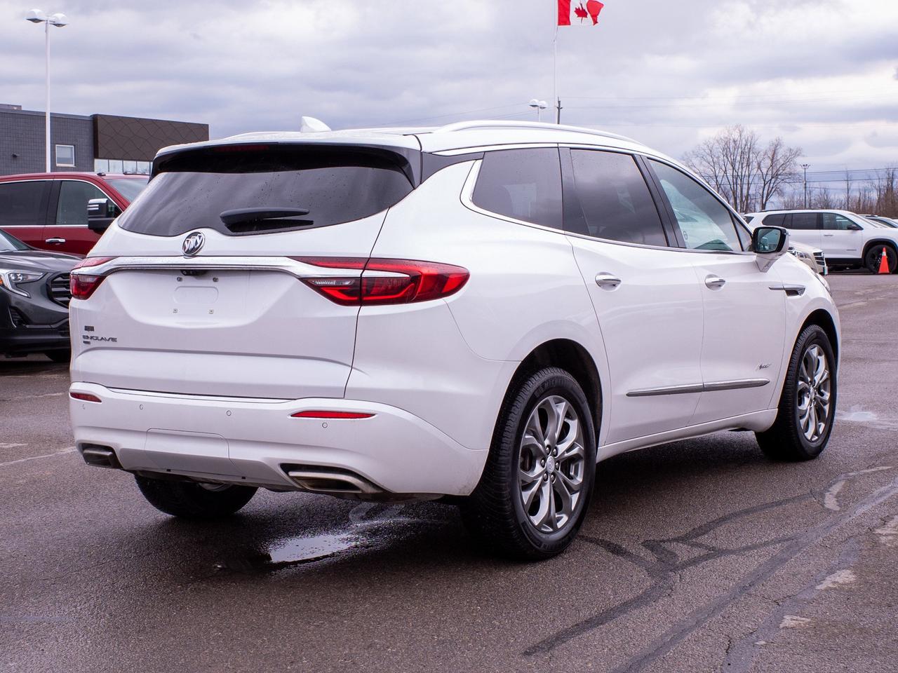 2021 Buick Enclave Avenir- Wireless Phone Charging Photo