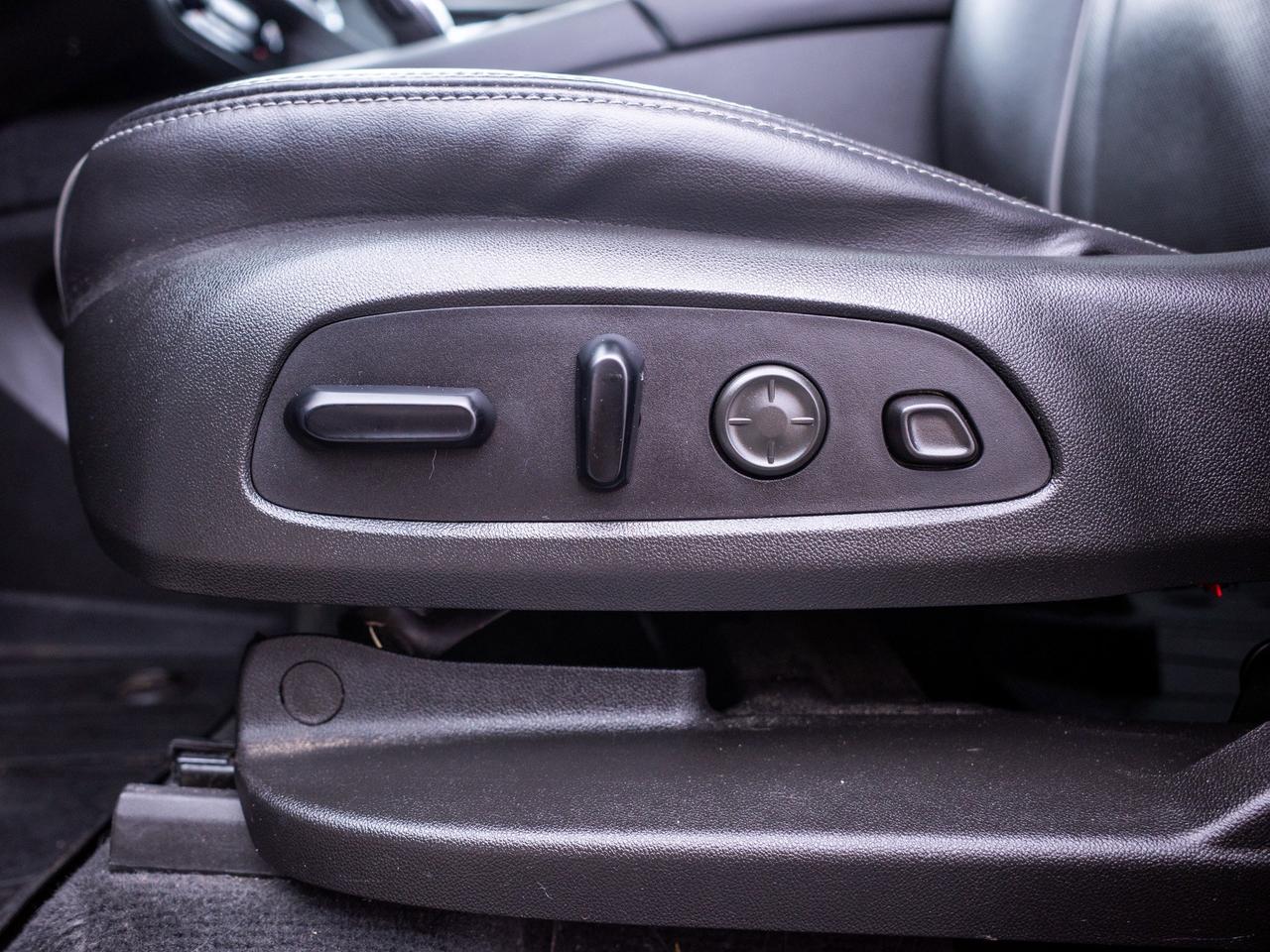 2021 Buick Enclave Avenir- Wireless Phone Charging Photo