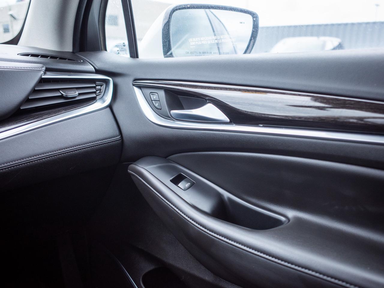 2021 Buick Enclave Avenir- Wireless Phone Charging Photo