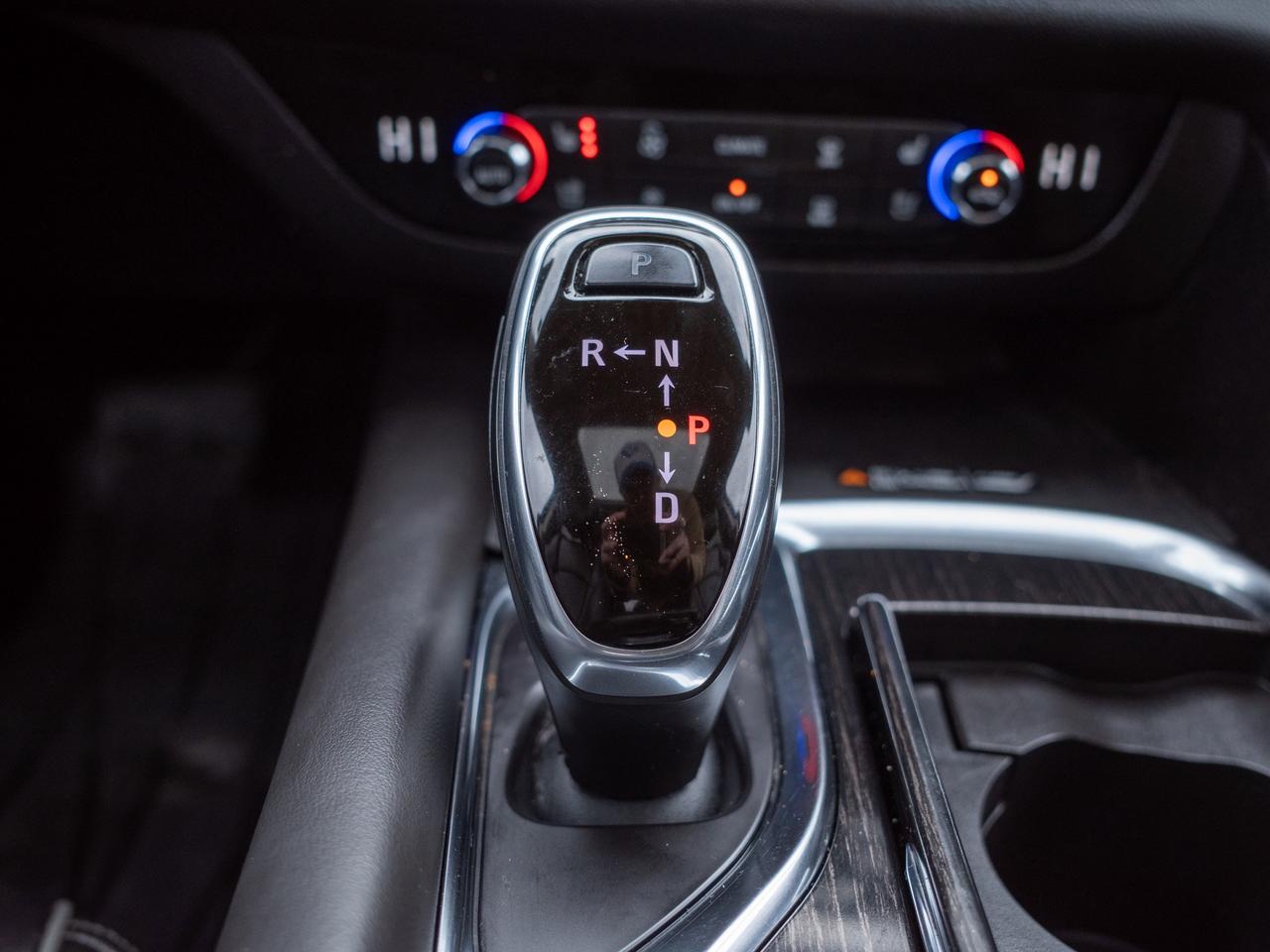 2021 Buick Enclave Avenir- Wireless Phone Charging Photo
