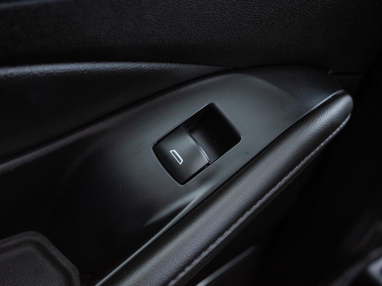2021 Buick Enclave Avenir- Wireless Phone Charging Photo