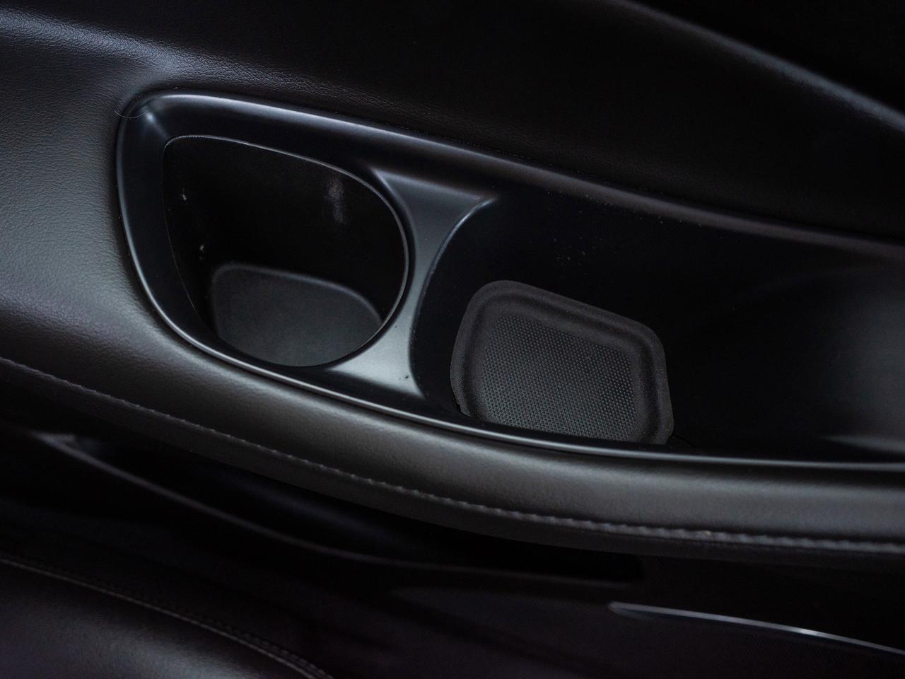 2021 Buick Enclave Avenir- Wireless Phone Charging Photo