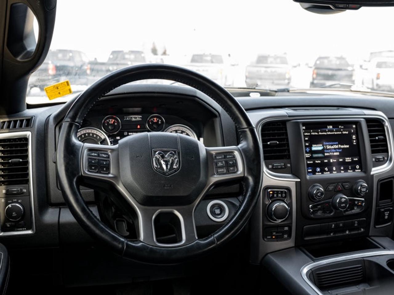 2022 RAM 1500 Classic WARLOCK Photo2