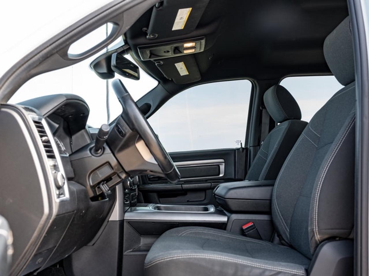 2022 RAM 1500 Classic WARLOCK Photo