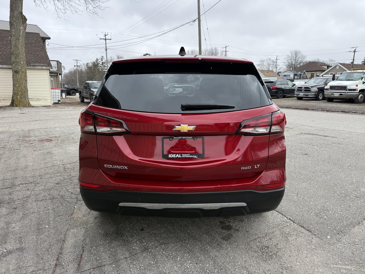 2023 Chevrolet Equinox LT Photo3