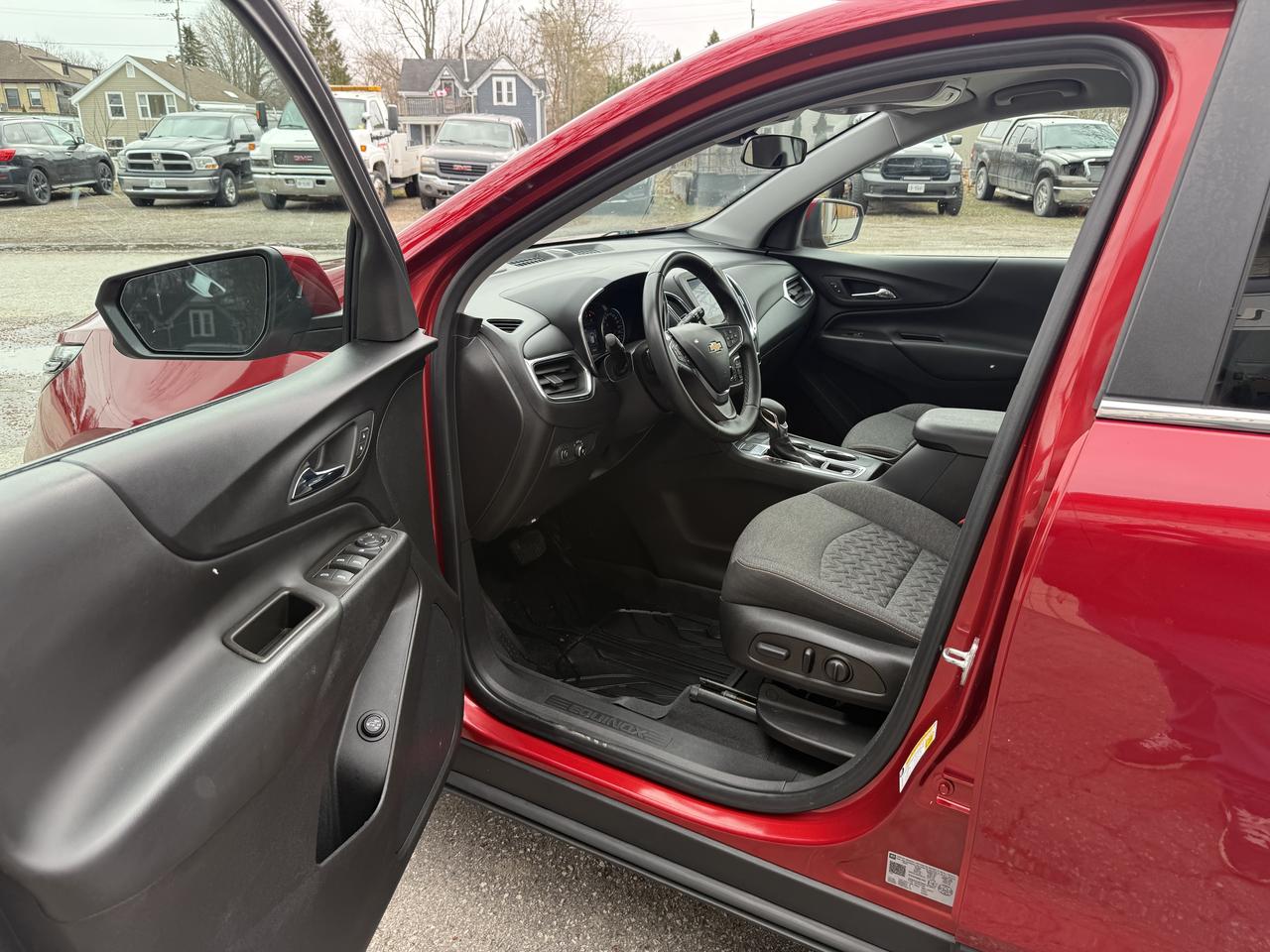 2023 Chevrolet Equinox LT Photo