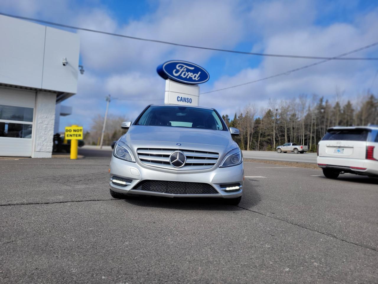 2014 Mercedes-Benz B-Class B250 Photo1