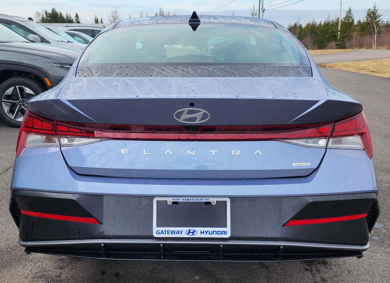 2026 Hyundai Elantra HEV Luxury Photo