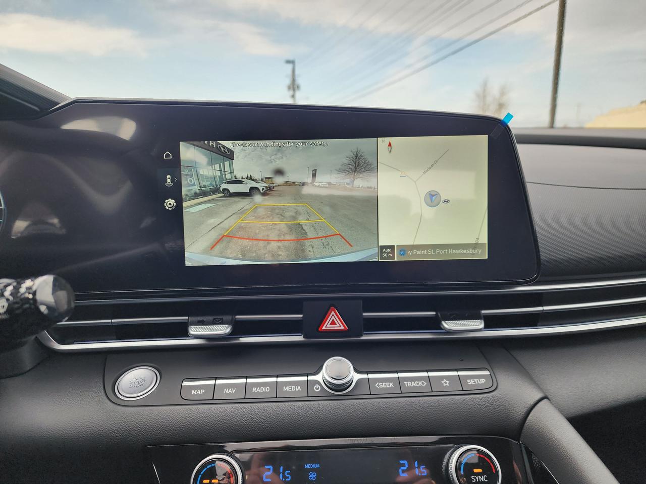 2026 Hyundai Elantra HEV Luxury Photo