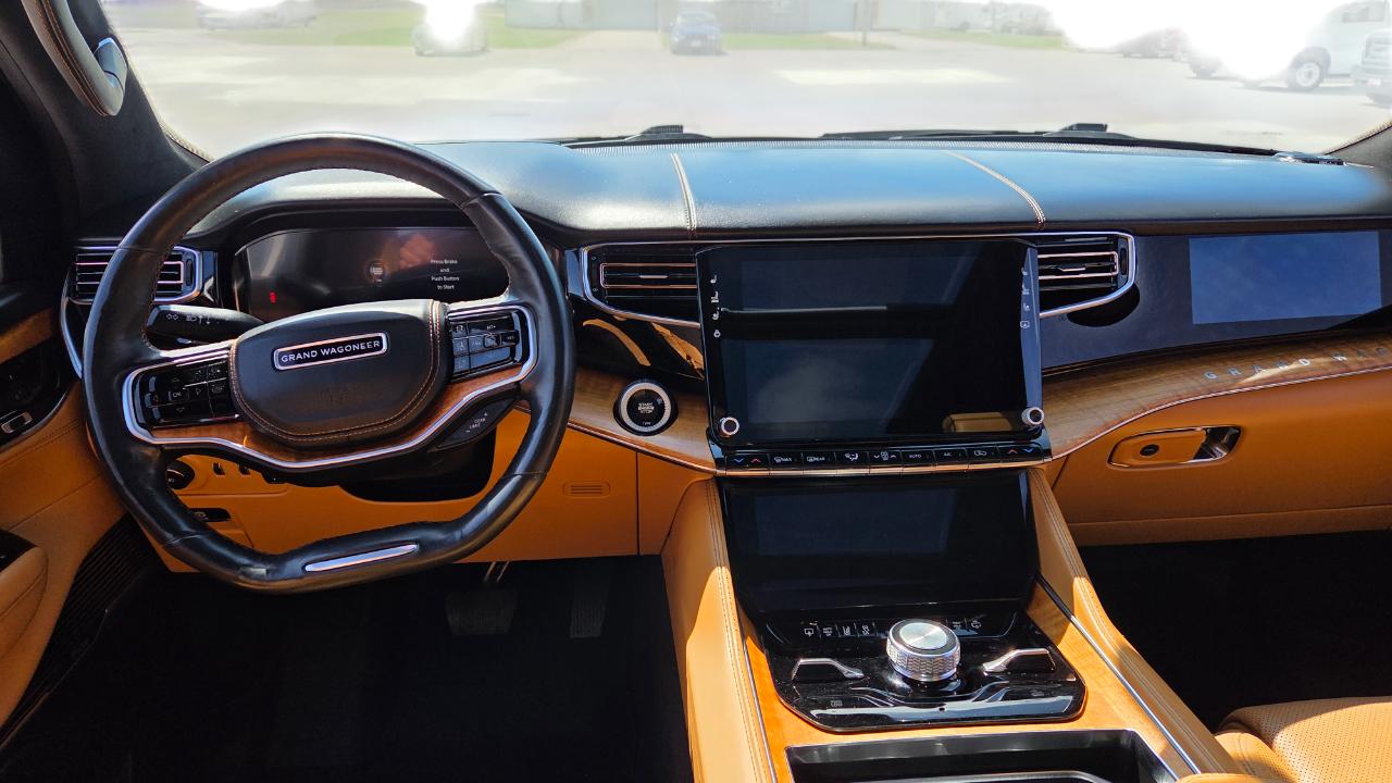 2022 Jeep Grand Wagoneer Series III Photo