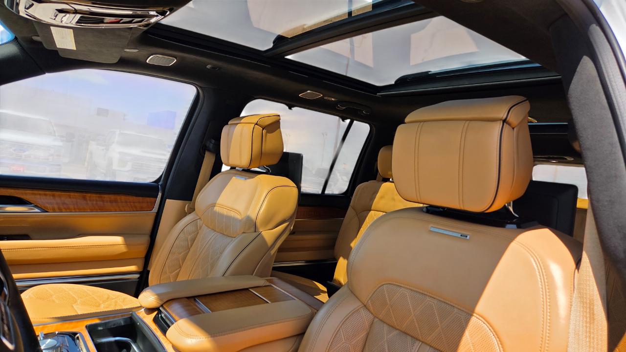 2022 Jeep Grand Wagoneer Series III Photo