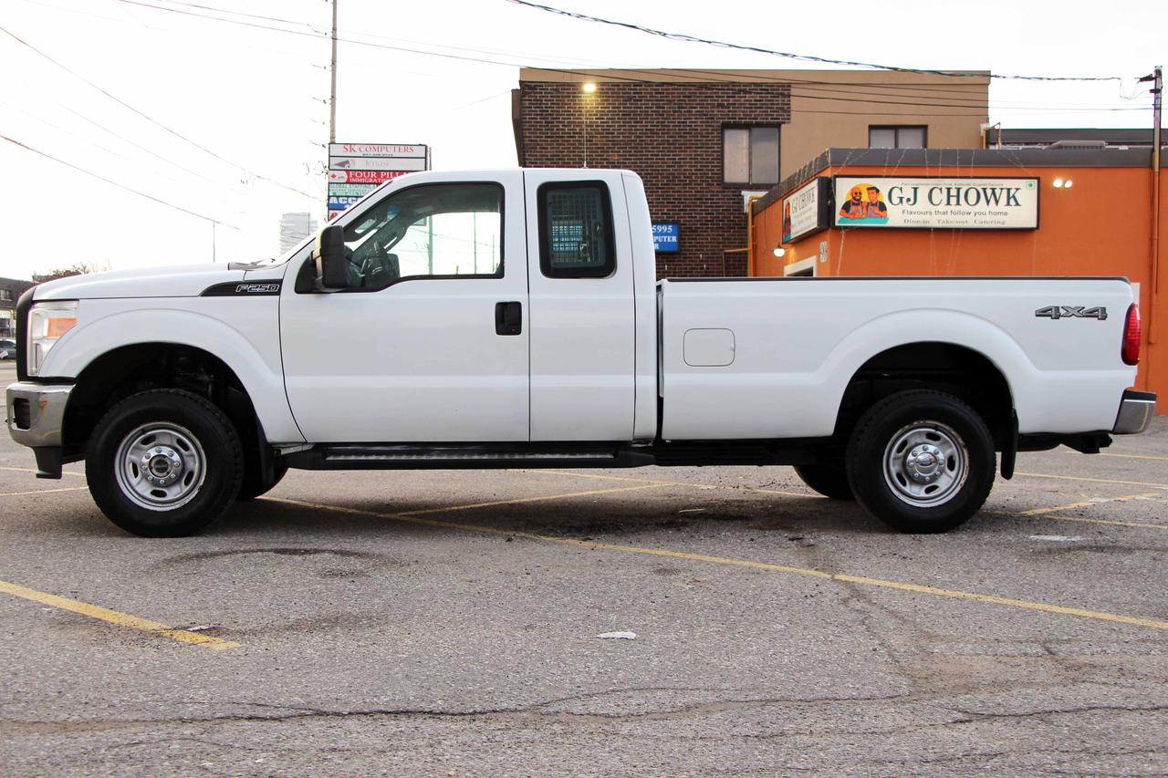 2014 Ford SUPER DUTY F-250 SRW XL 8FT Photo