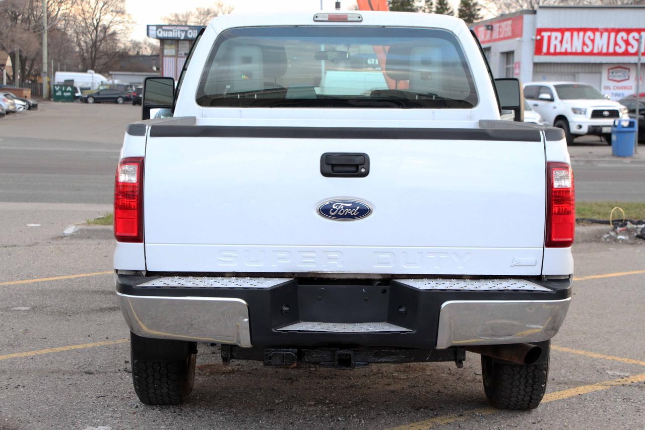 2014 Ford SUPER DUTY F-250 SRW XL 8FT Photo