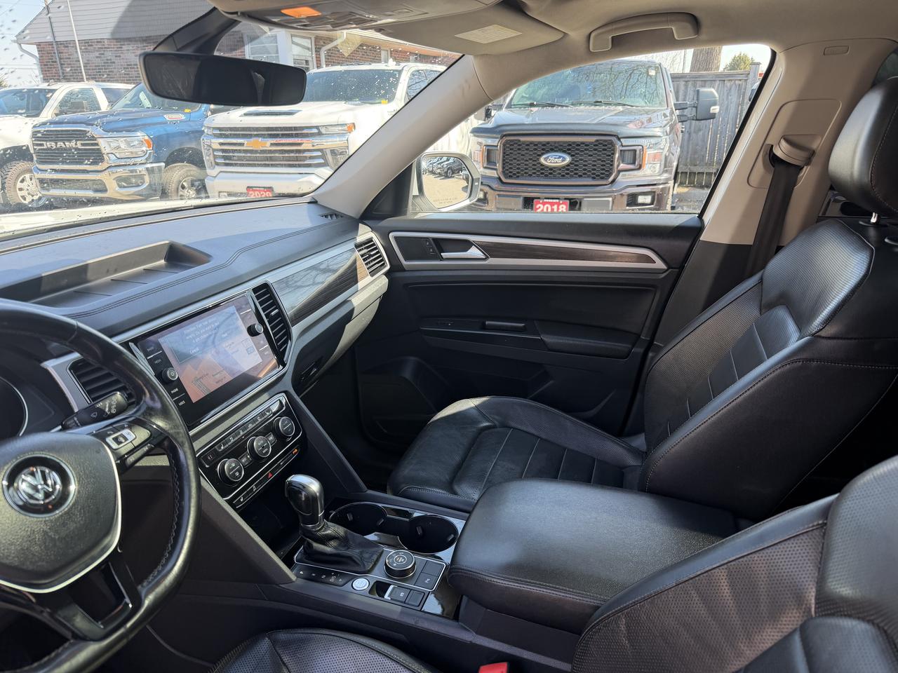 2018 Volkswagen Atlas HIGHLINE | Two Sets Of Wheels Photo