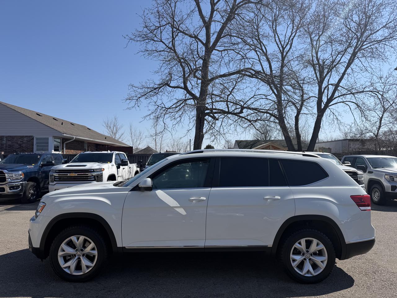 2018 Volkswagen Atlas HIGHLINE | Two Sets Of Wheels Photo