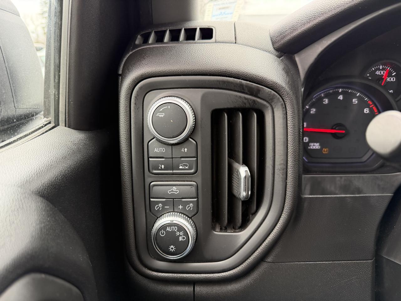 2019 GMC Sierra 1500 Crew Cab | Clean CARFAX Photo