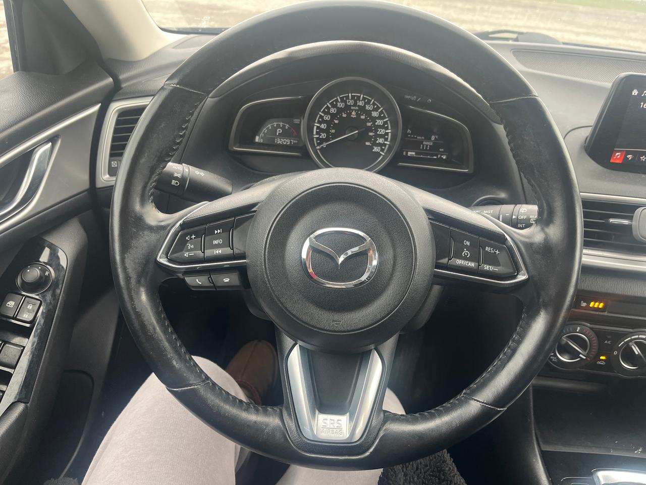 2018 Mazda MAZDA3 GS Photo