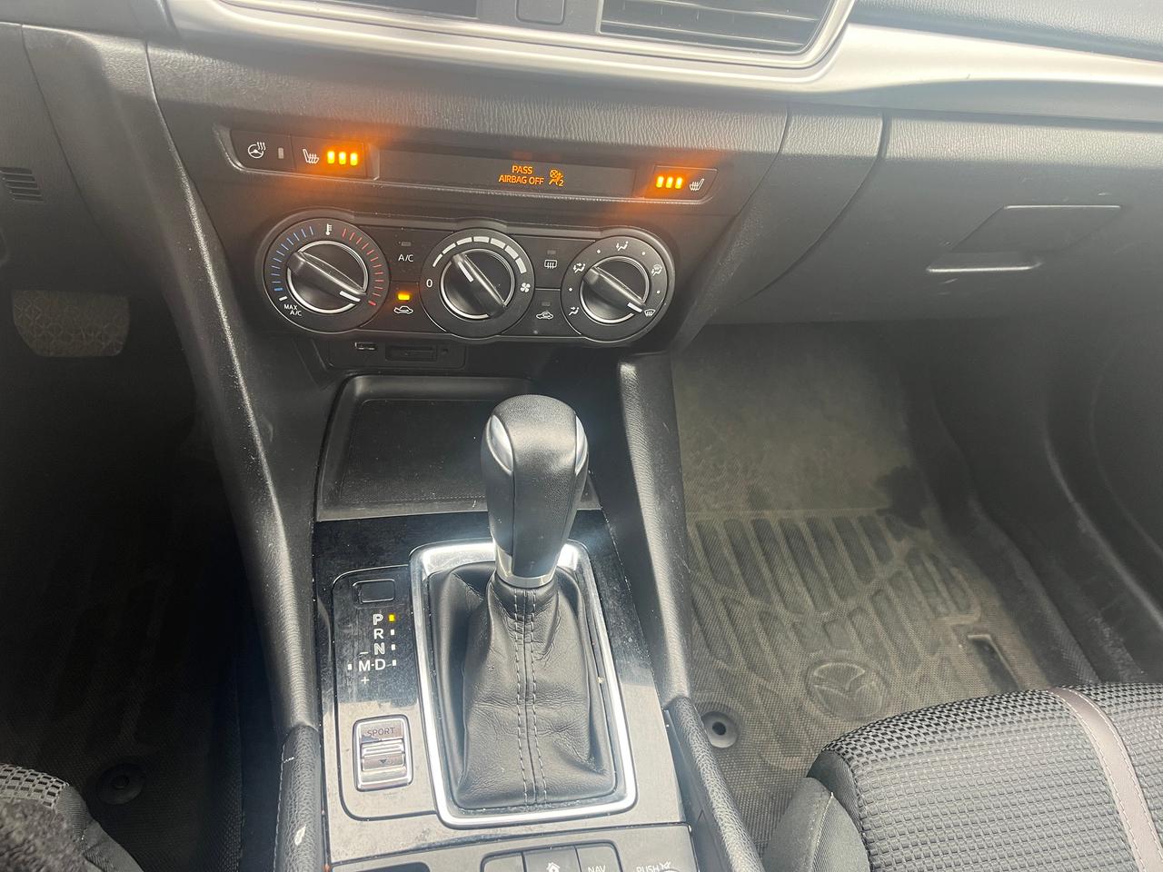 2018 Mazda MAZDA3 GS Photo