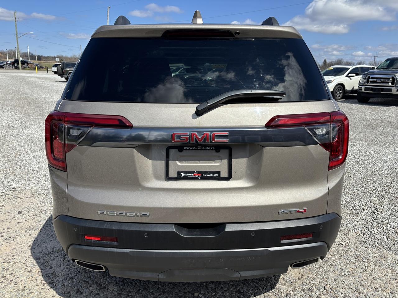 2022 GMC Acadia AT4 Photo