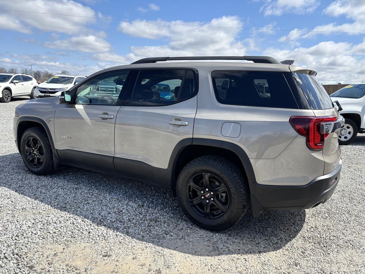 2022 GMC Acadia AT4 Photo2