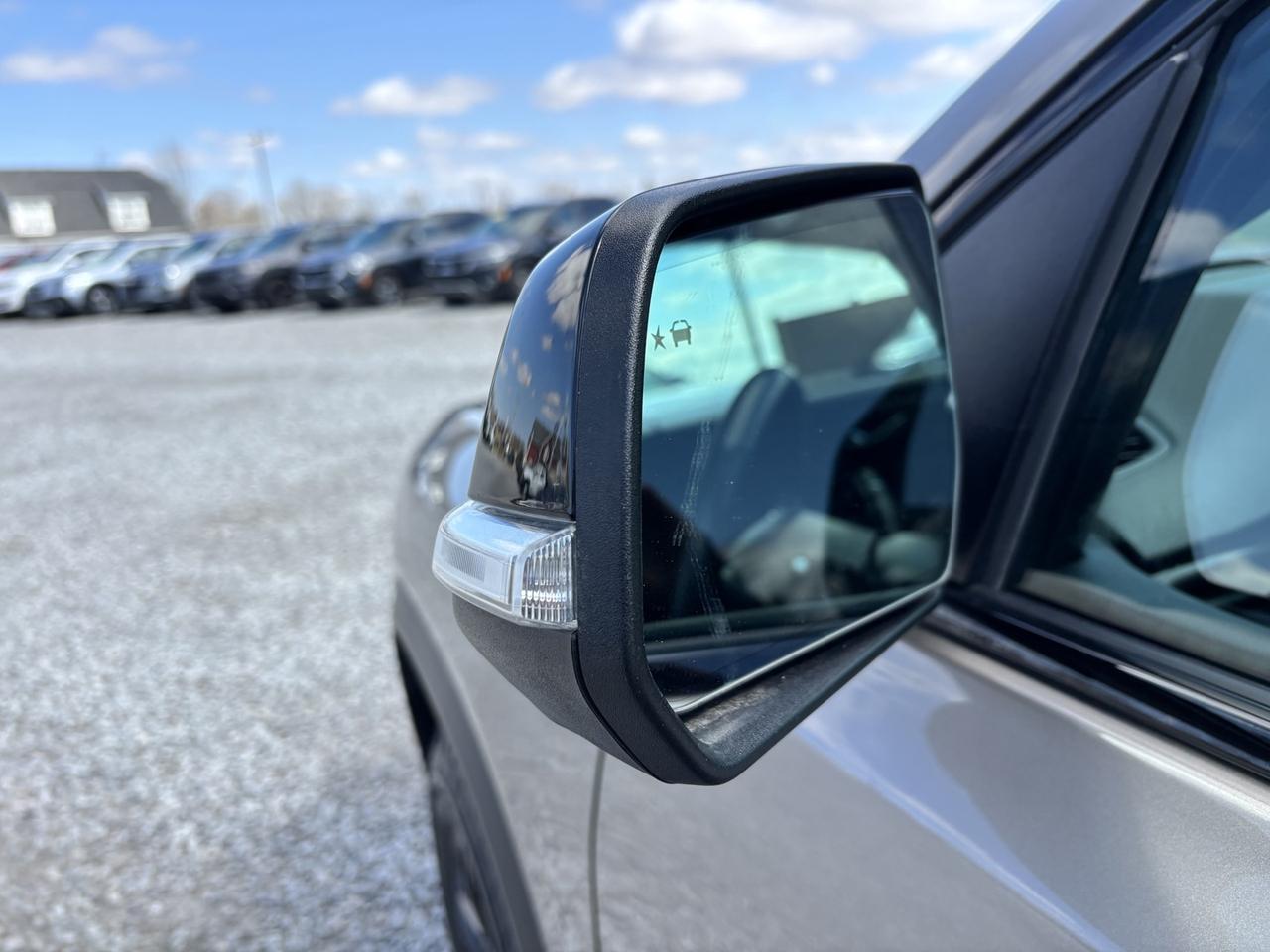 2022 GMC Acadia AT4 Photo