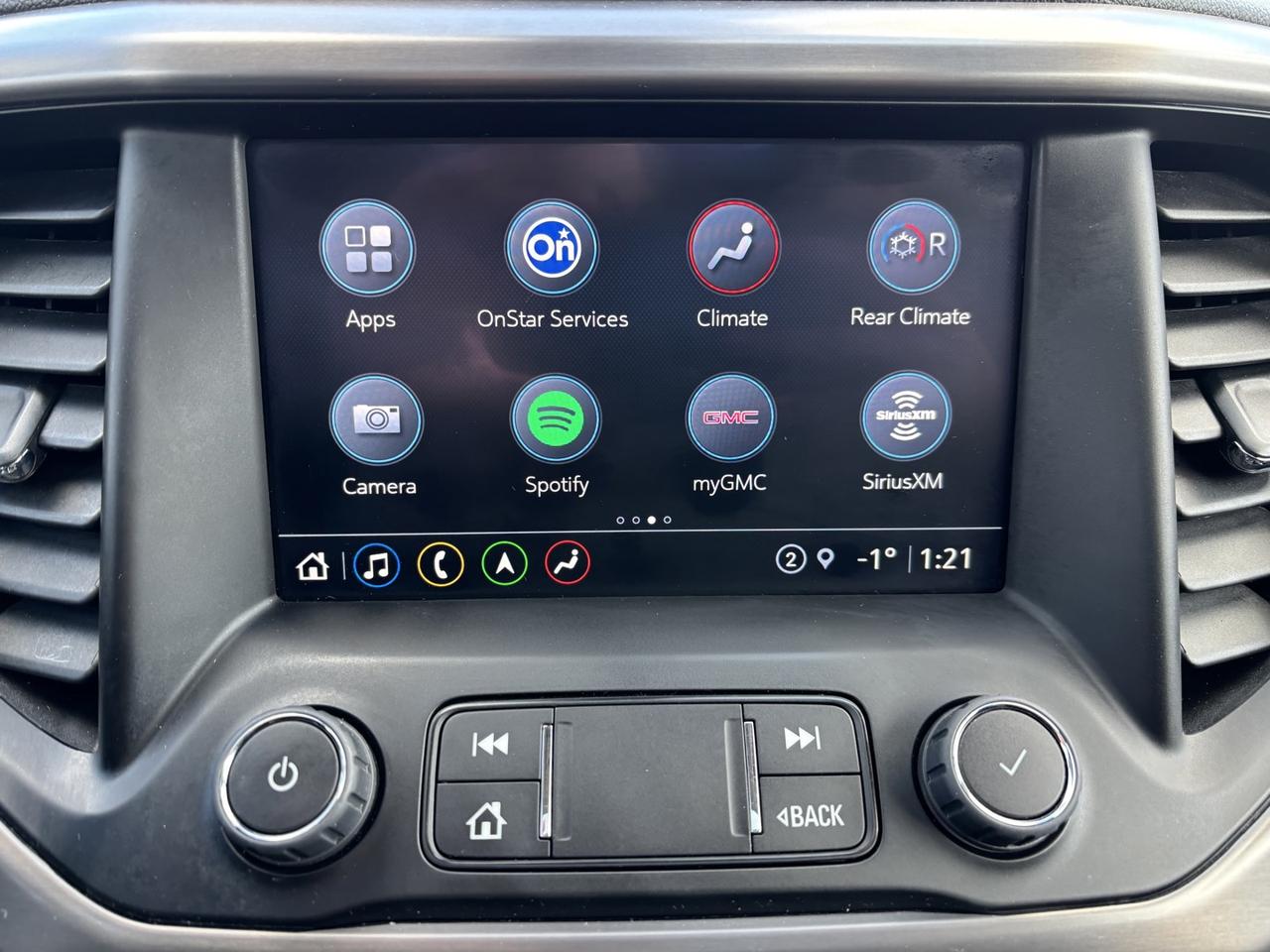 2022 GMC Acadia AT4 Photo