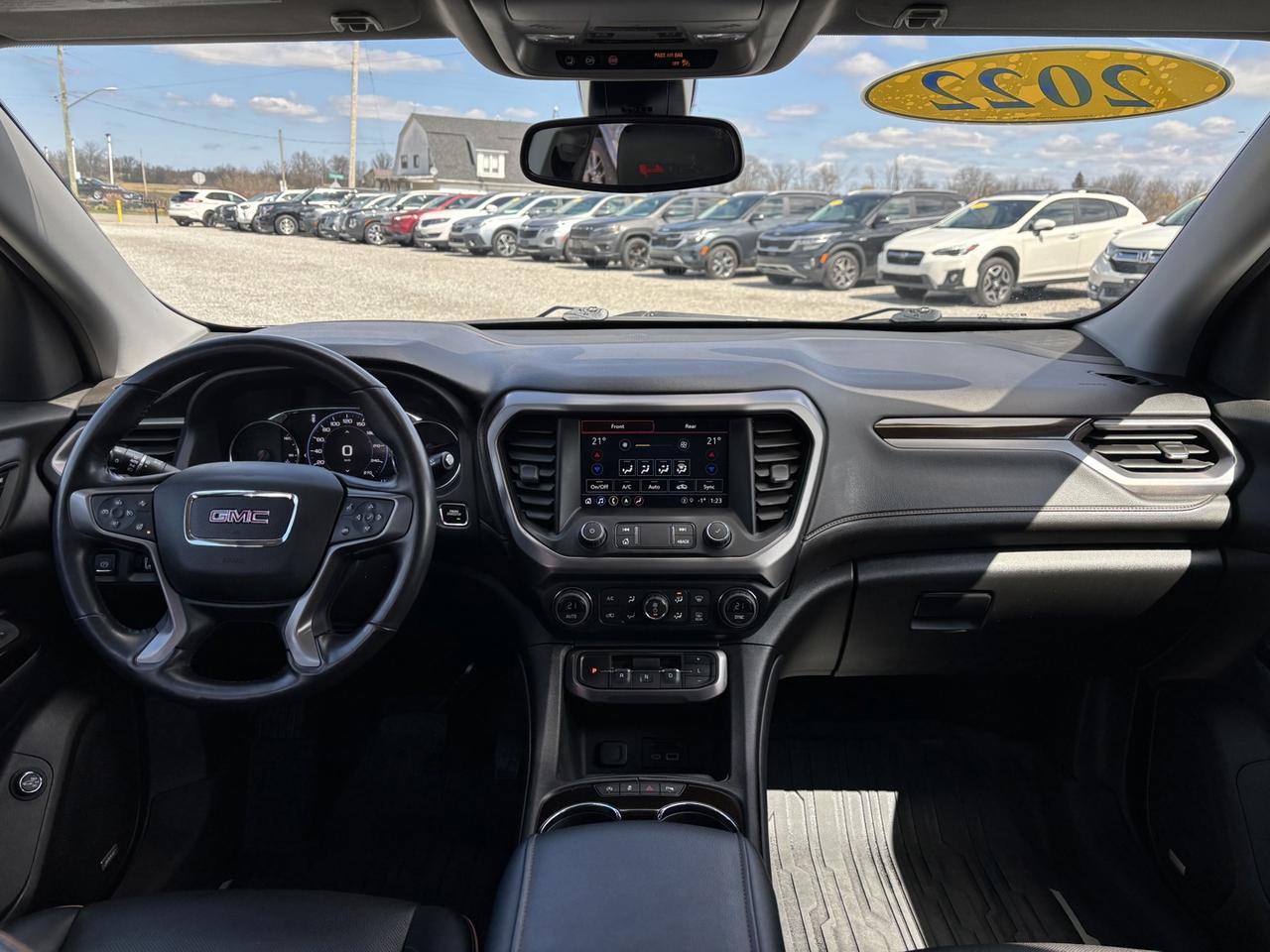 2022 GMC Acadia AT4 Photo