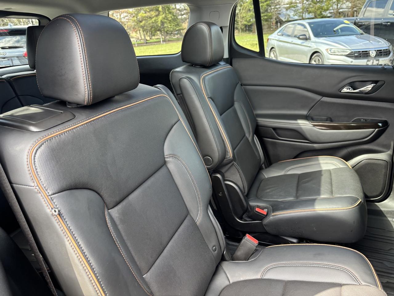 2022 GMC Acadia AT4 Photo