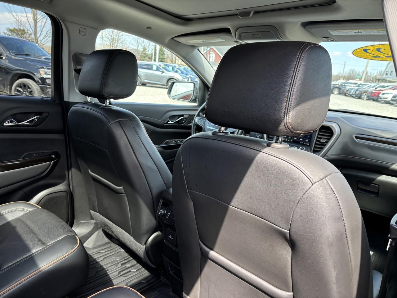 2022 GMC Acadia AT4 Photo