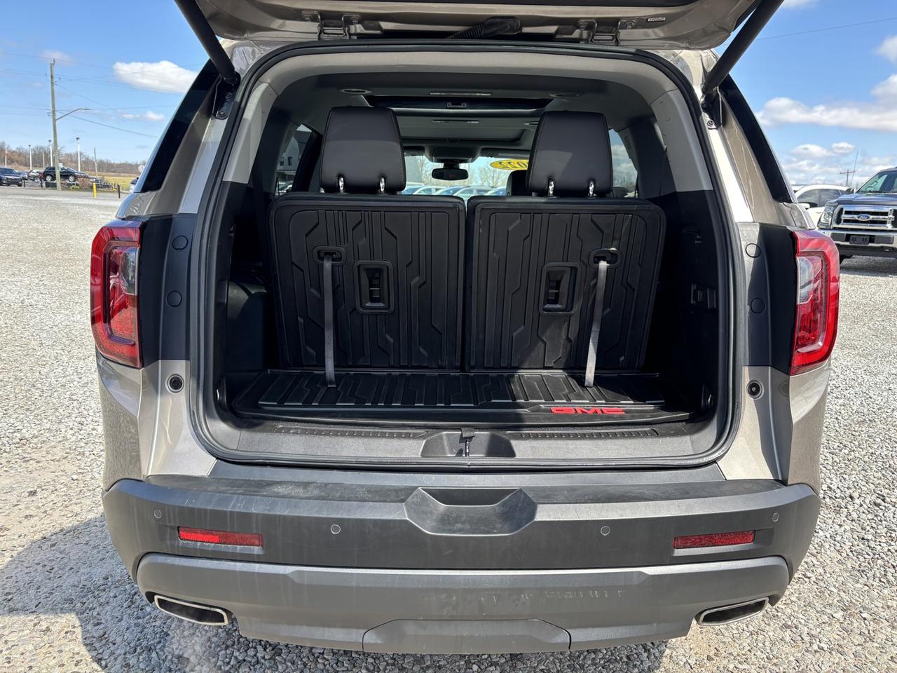 2022 GMC Acadia AT4 Photo