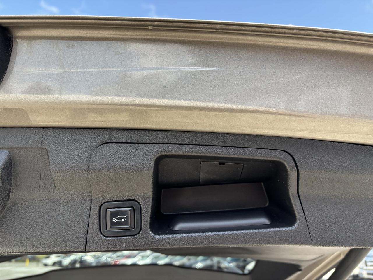 2022 GMC Acadia AT4 Photo