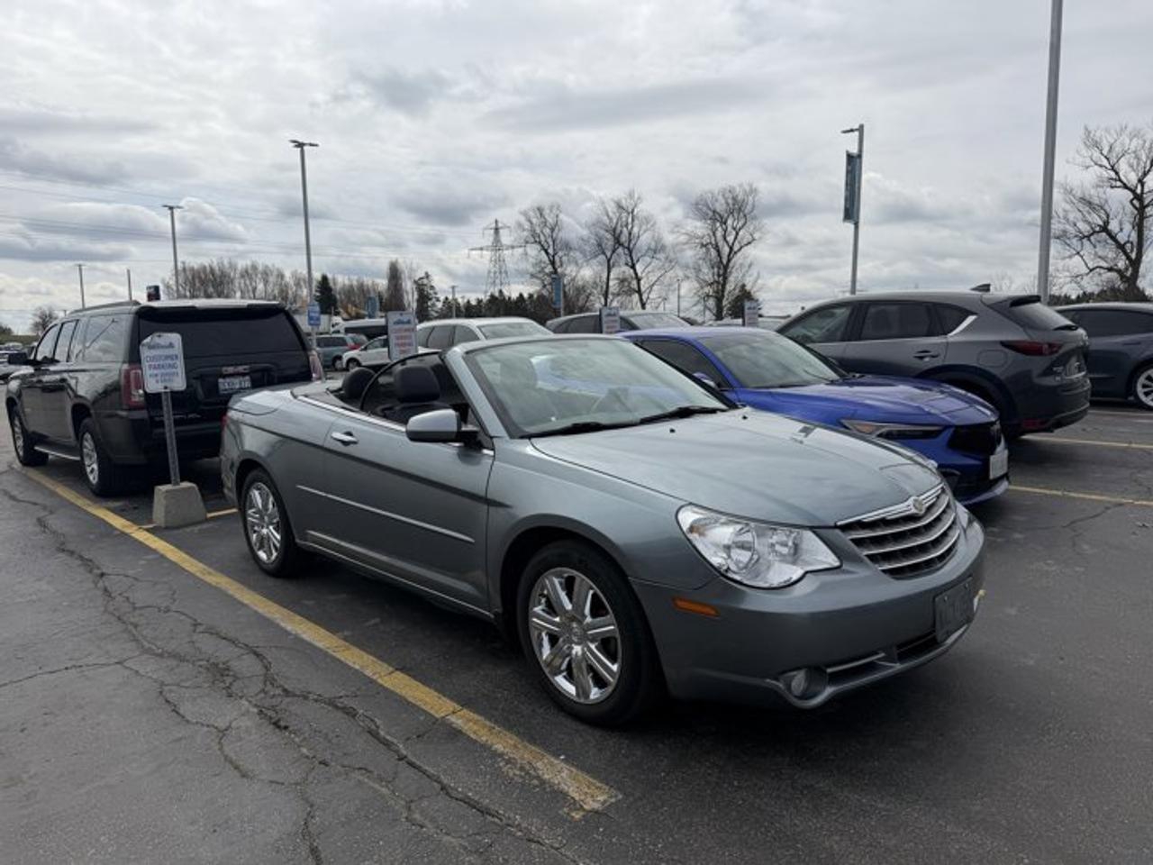 Used 2010 Chrysler Sebring Limited Convertible | 3.5L V6 | Hard Top | Leather | Heated Seats | Remote Start | and More ! for sale in Guelph, ON