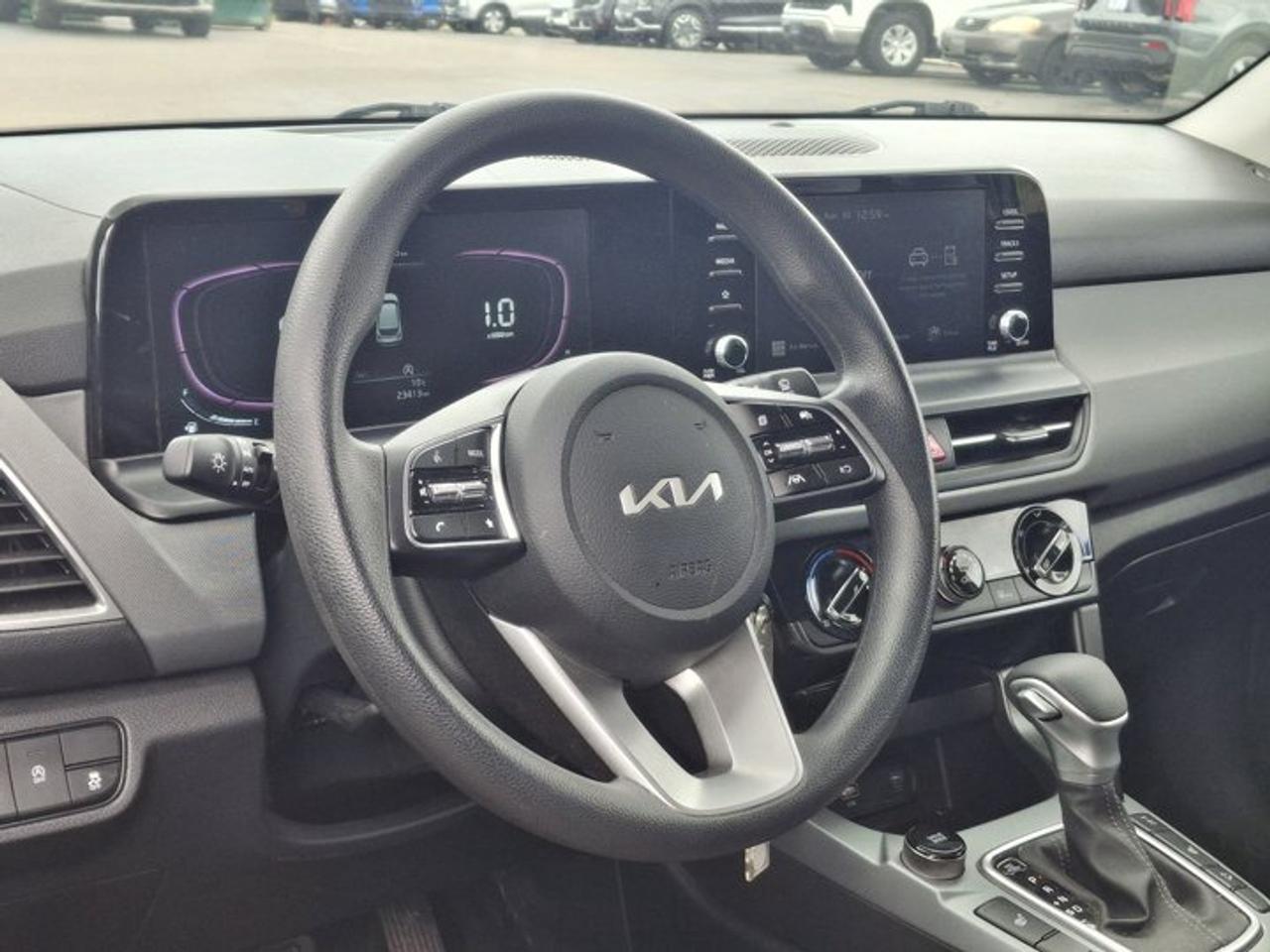 2025 Kia Seltos LX AWD | Heated Seats | BSW | CarPlay + Android | Rear Camera | and More ! Photo