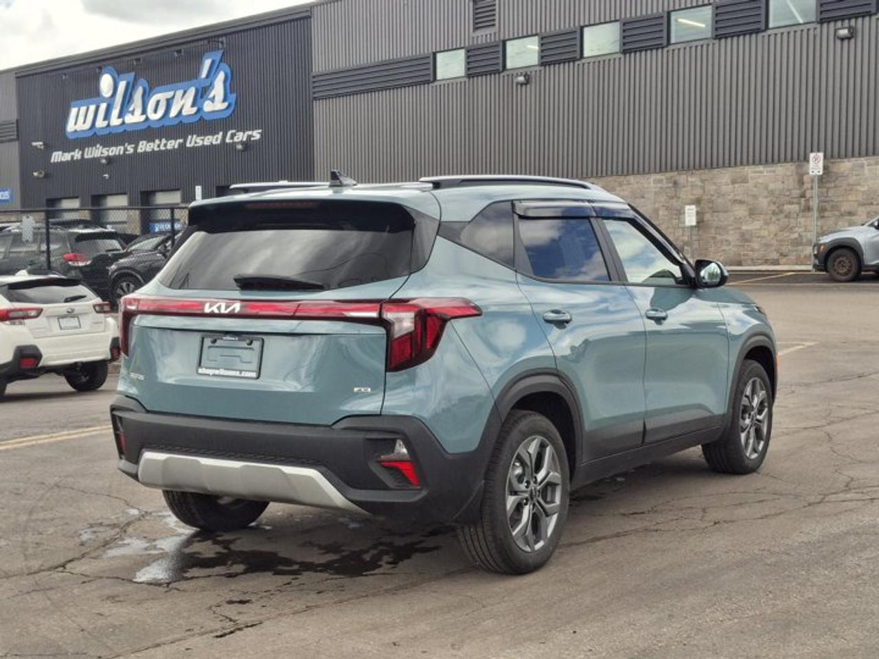 2025 Kia Seltos LX AWD | Heated Seats | BSW | CarPlay + Android | Rear Camera | and More ! Photo