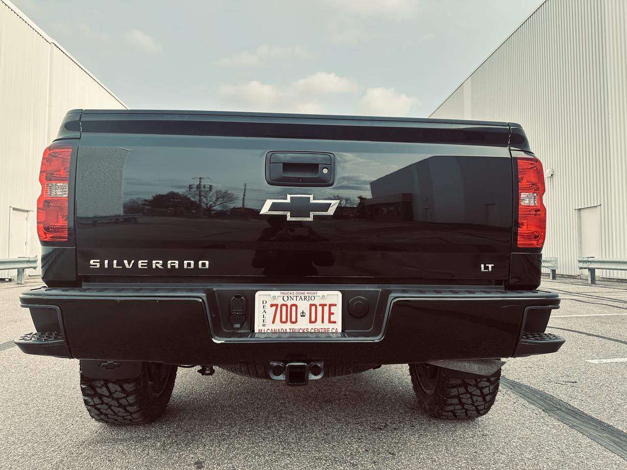 2018 Chevrolet Silverado 1500 4WD Crew Cab 2LT Z71 Lifted Custom Edition Photo