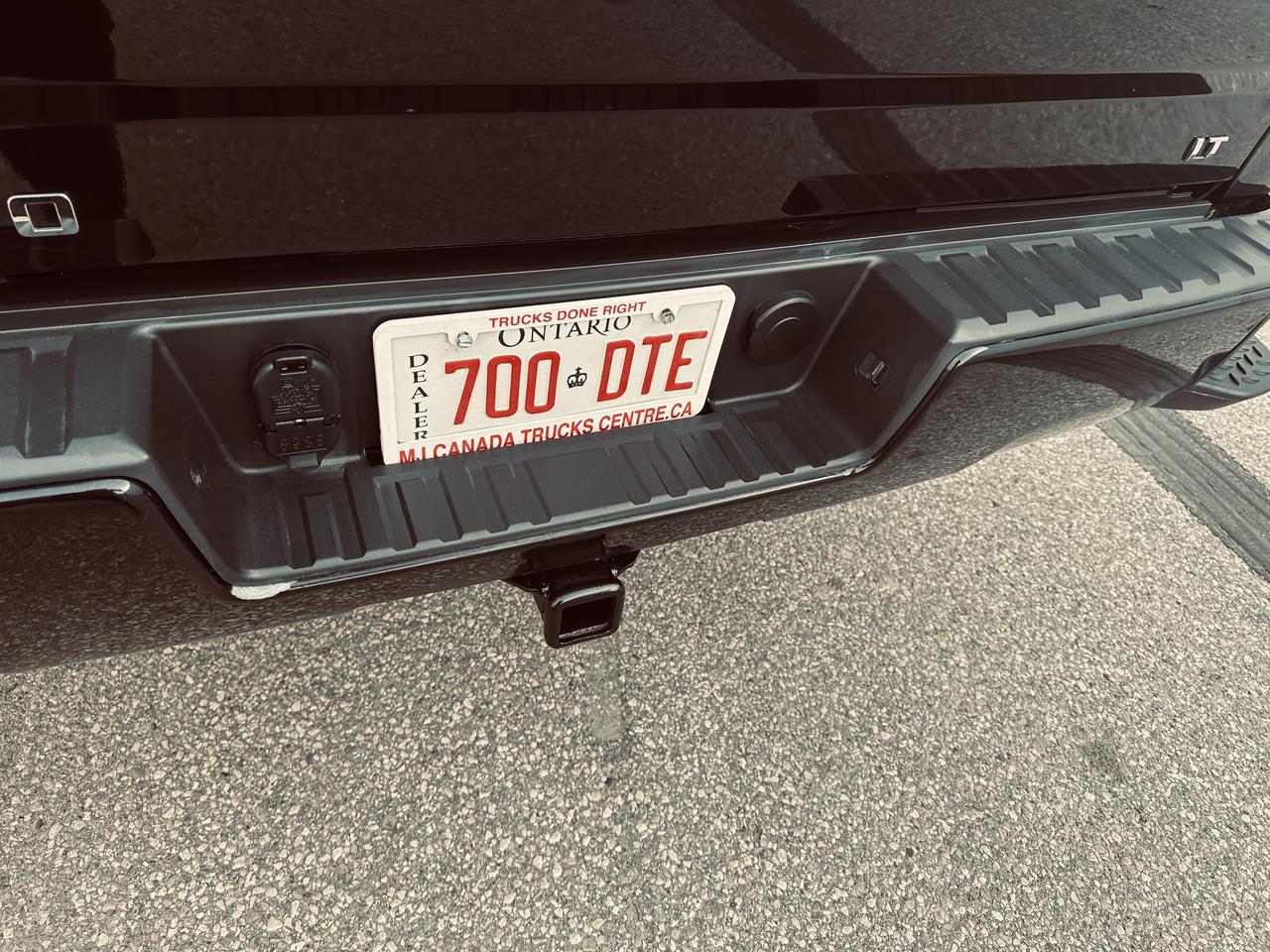 2018 Chevrolet Silverado 1500 4WD Crew Cab 2LT Z71 Lifted Custom Edition Photo