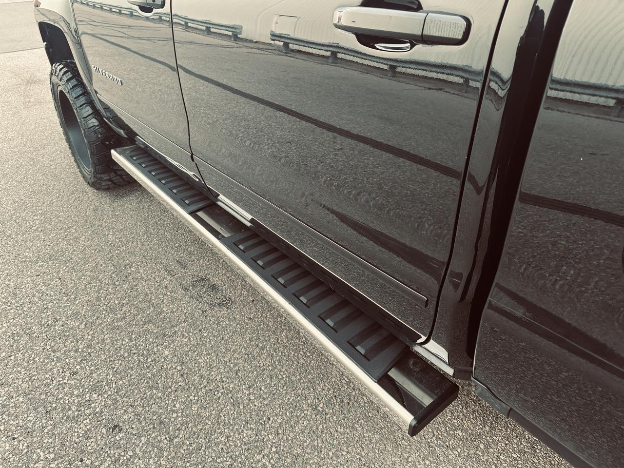 2018 Chevrolet Silverado 1500 4WD Crew Cab 2LT Z71 Lifted Custom Edition Photo