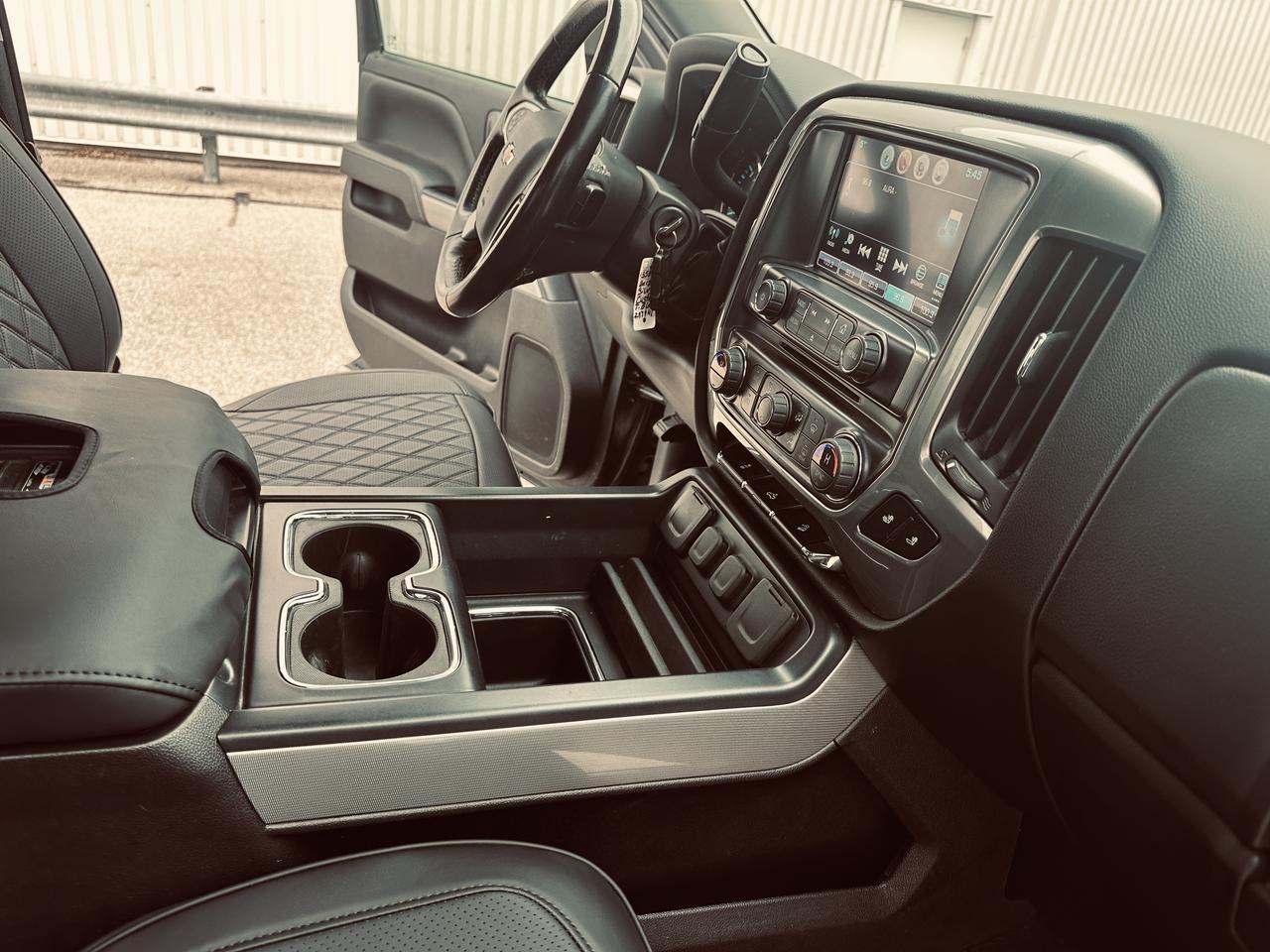 2018 Chevrolet Silverado 1500 4WD Crew Cab 2LT Z71 Lifted Custom Edition Photo