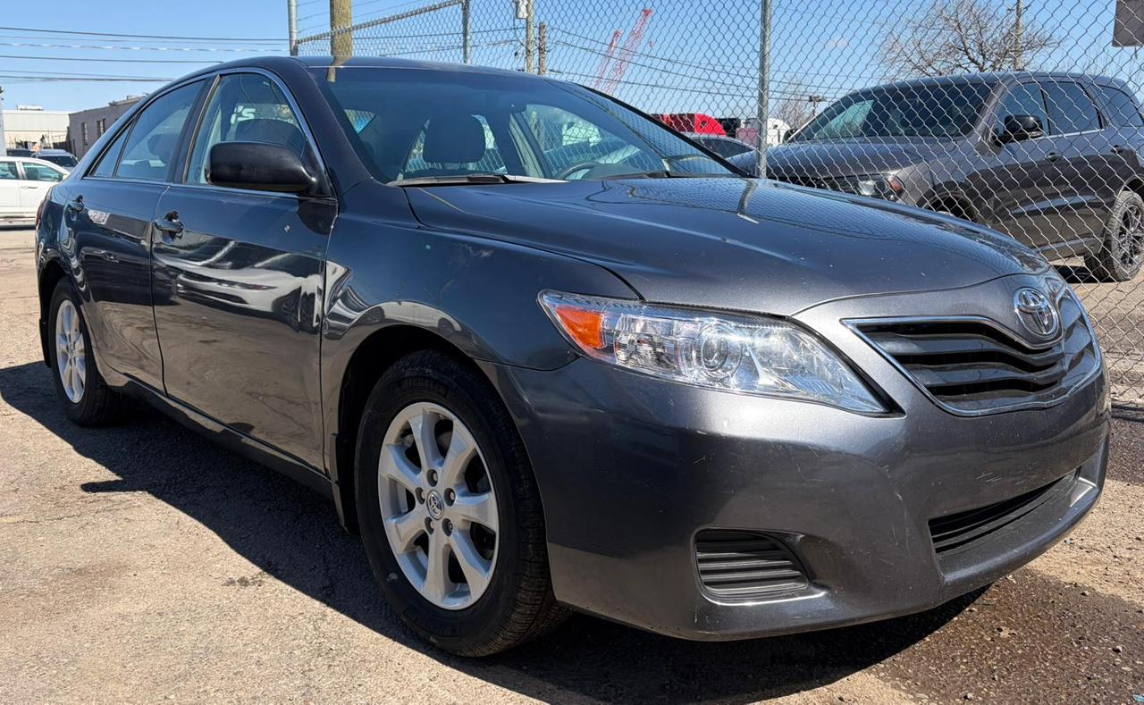 2010 Toyota Camry LE Photo