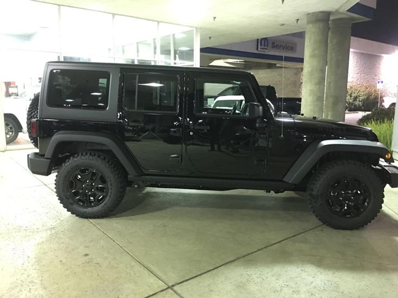 2017 Jeep Wrangler WILLY WHEELER/ SUPER CLEAN / WELL MAINTAINED/ AC/ Photo1