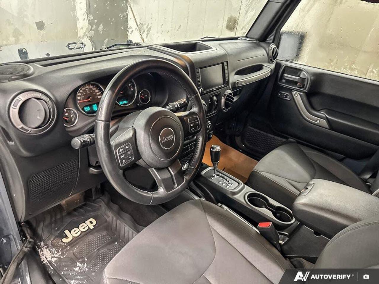 2017 Jeep Wrangler WILLY WHEELER/ SUPER CLEAN / WELL MAINTAINED/ AC/ Photo
