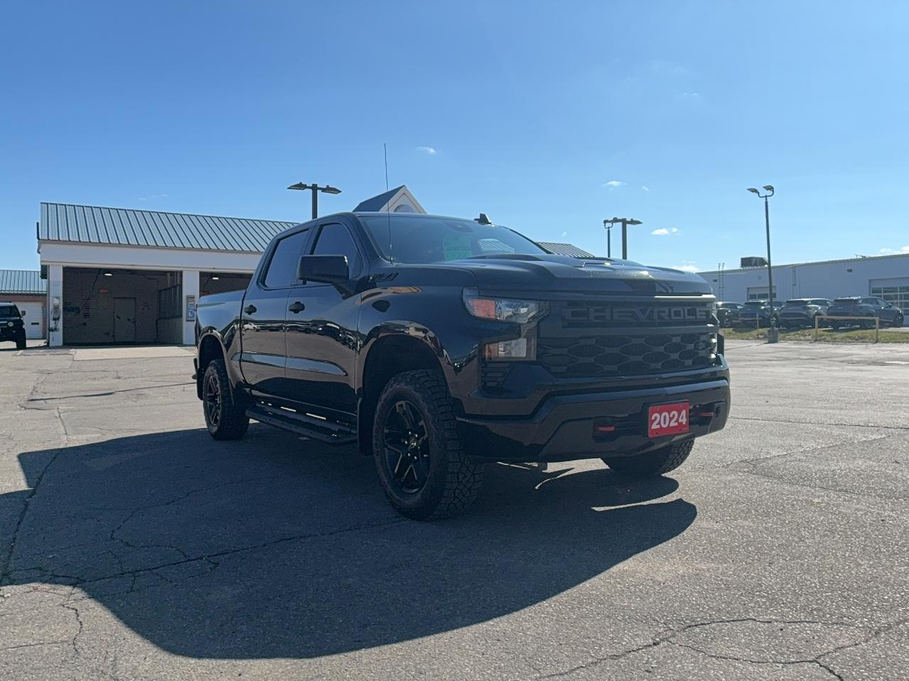 2024 Chevrolet Silverado 1500 CustomTrailBossZ71CrewCab4WD 5.3L8cylGas 5'10"Box Photo