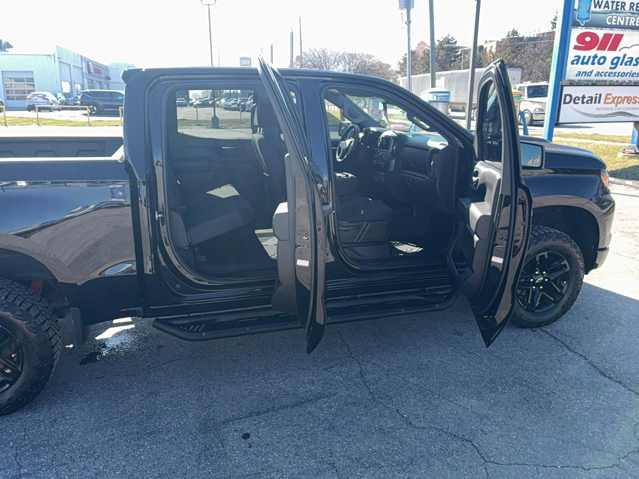 2024 Chevrolet Silverado 1500 CustomTrailBossZ71CrewCab4WD 5.3L8cylGas 5'10"Box Photo