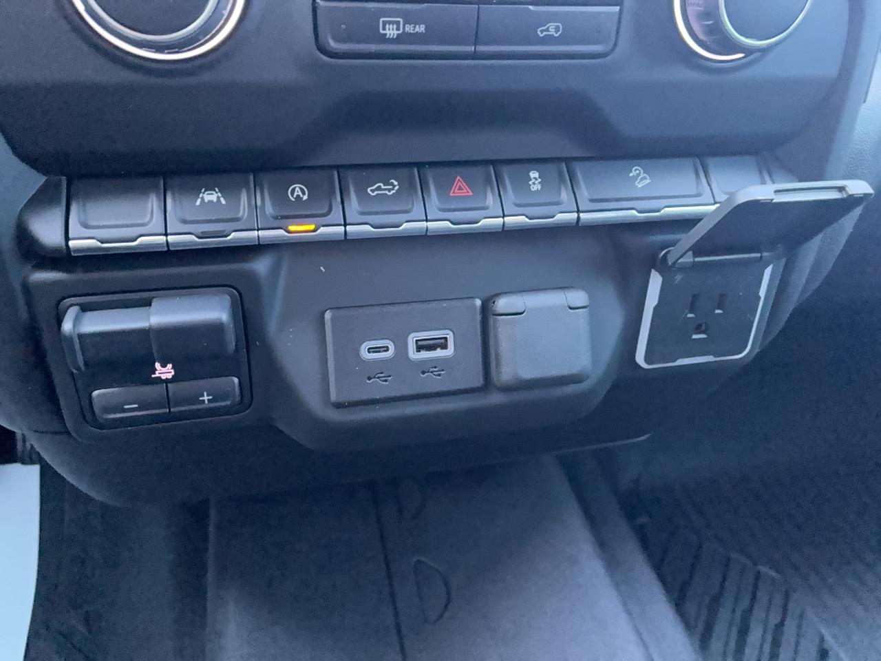 2024 Chevrolet Silverado 1500 CustomTrailBossZ71CrewCab4WD 5.3L8cylGas 5'10"Box Photo