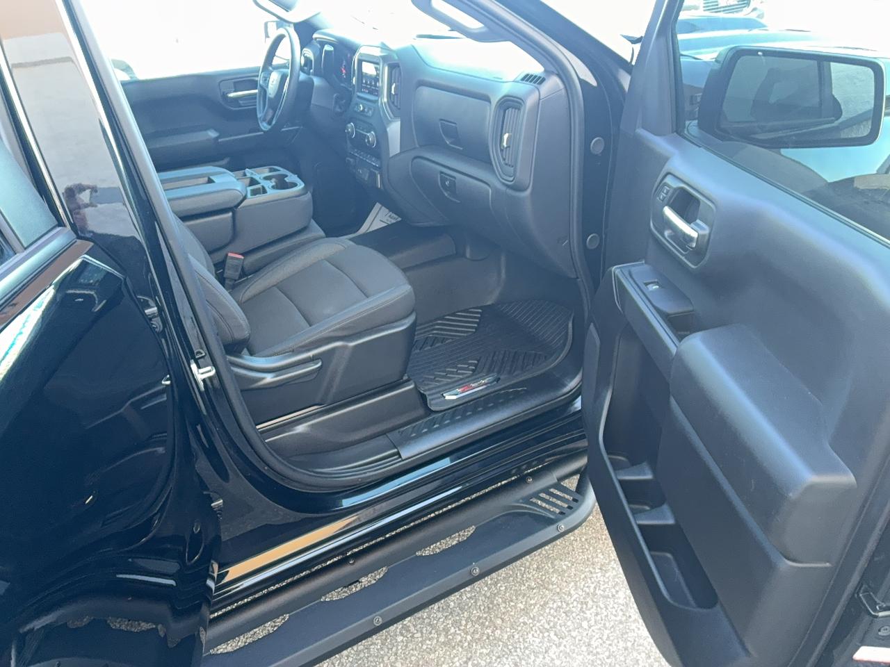 2024 Chevrolet Silverado 1500 CustomTrailBossZ71CrewCab4WD 5.3L8cylGas 5'10"Box Photo