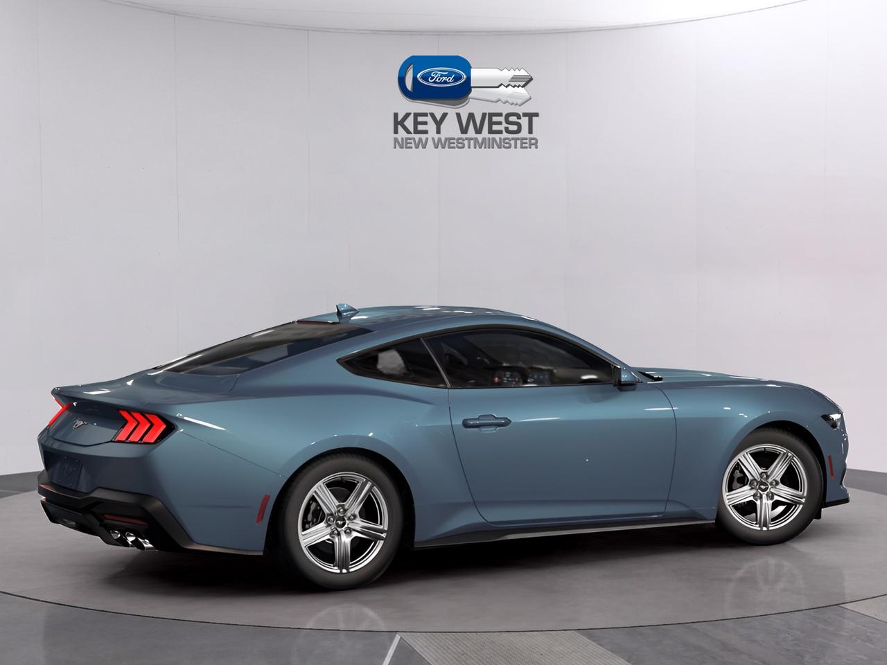 2026 Ford Mustang EcoBoost Fastback Photo2
