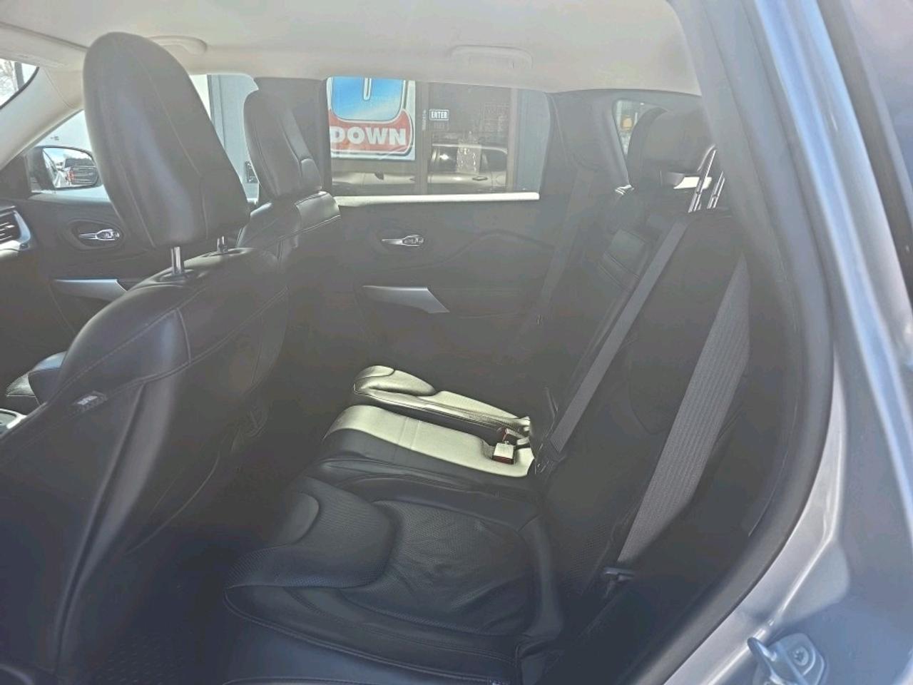 2018 Jeep Cherokee Trailhawk TRAILHAWK LEATHER PLUS Photo