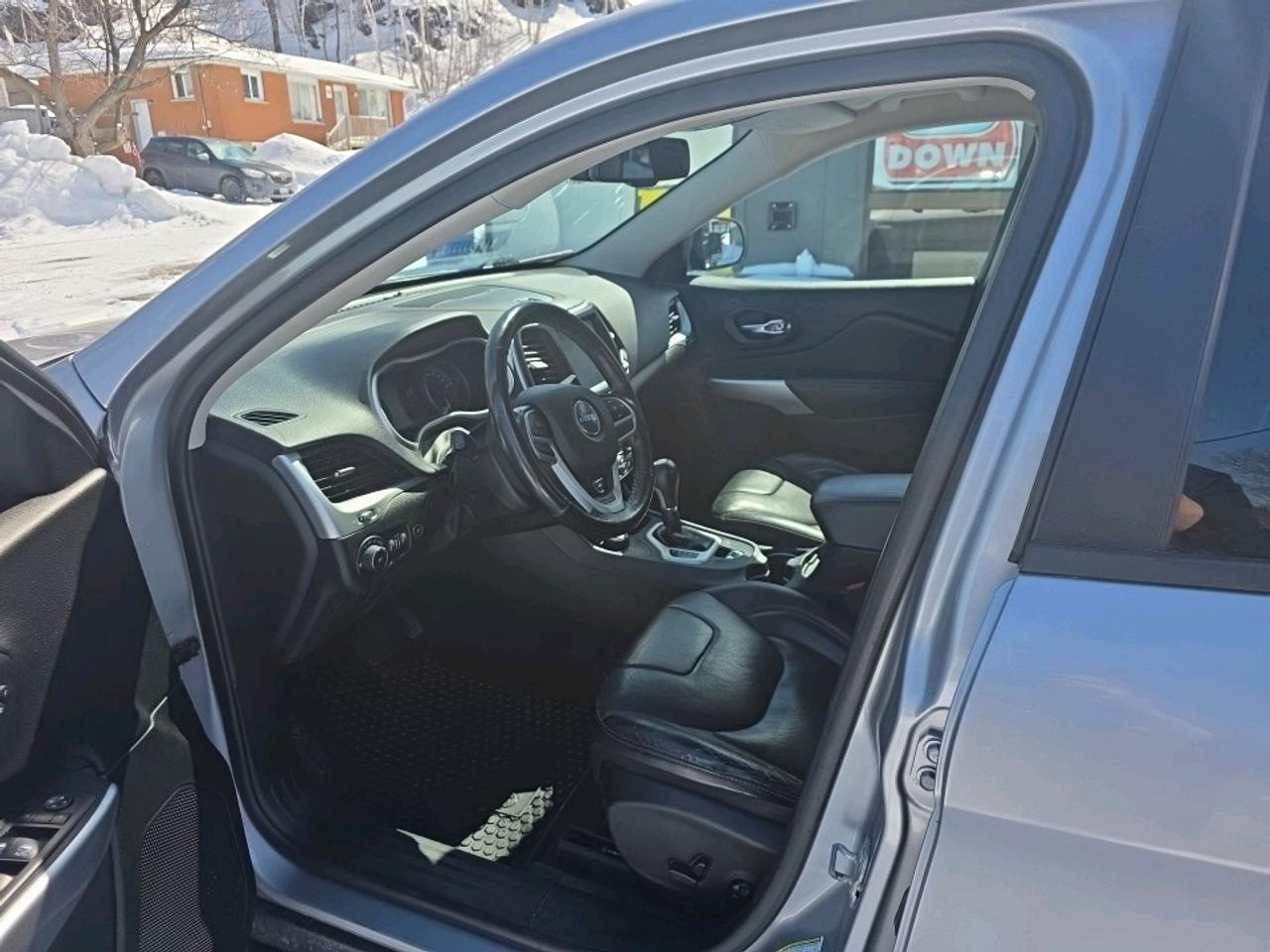 2018 Jeep Cherokee Trailhawk TRAILHAWK LEATHER PLUS Photo