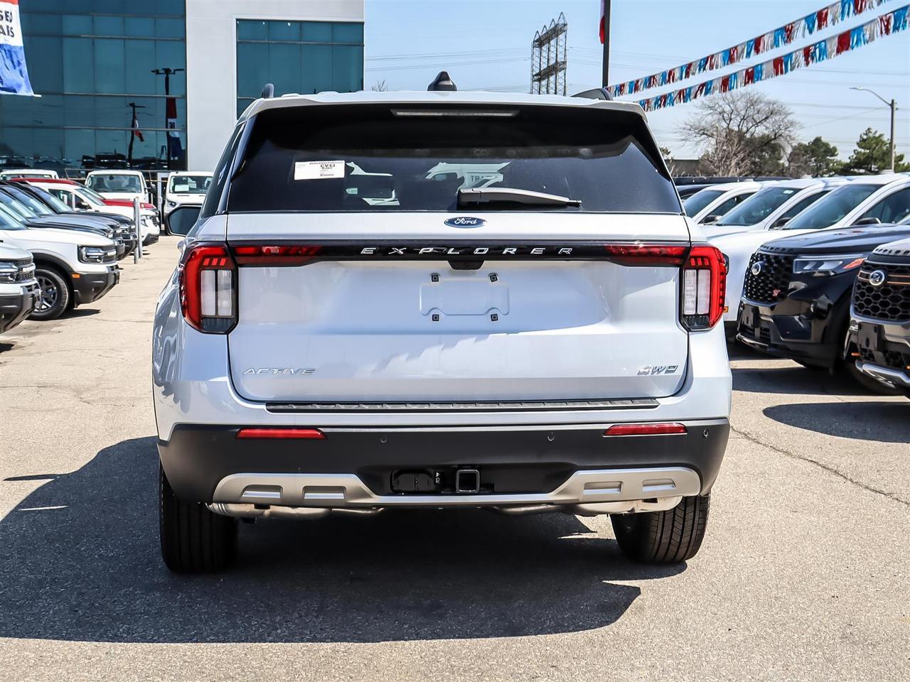 2026 Ford Explorer Active Photo