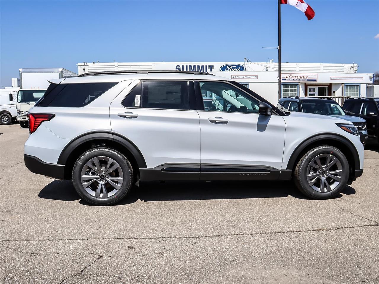 2026 Ford Explorer Active Photo
